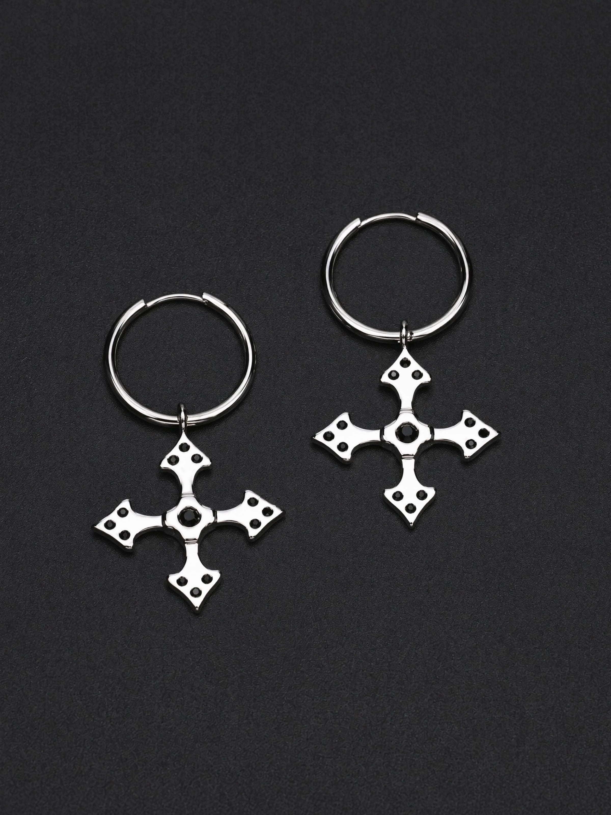 RELIC CROSS HUGGIES