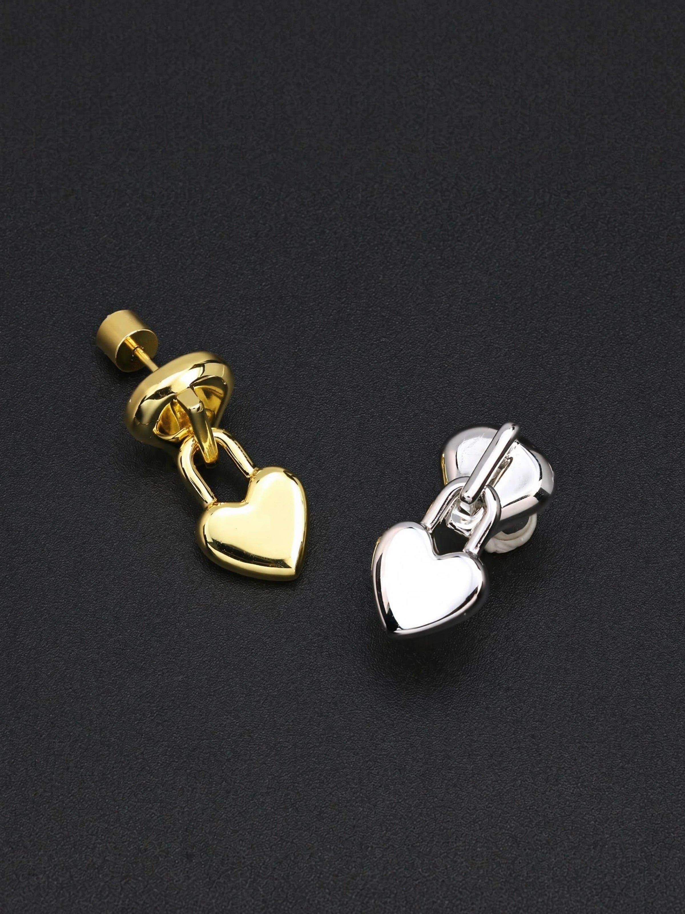 SOVEREIGN LOCK STUDS