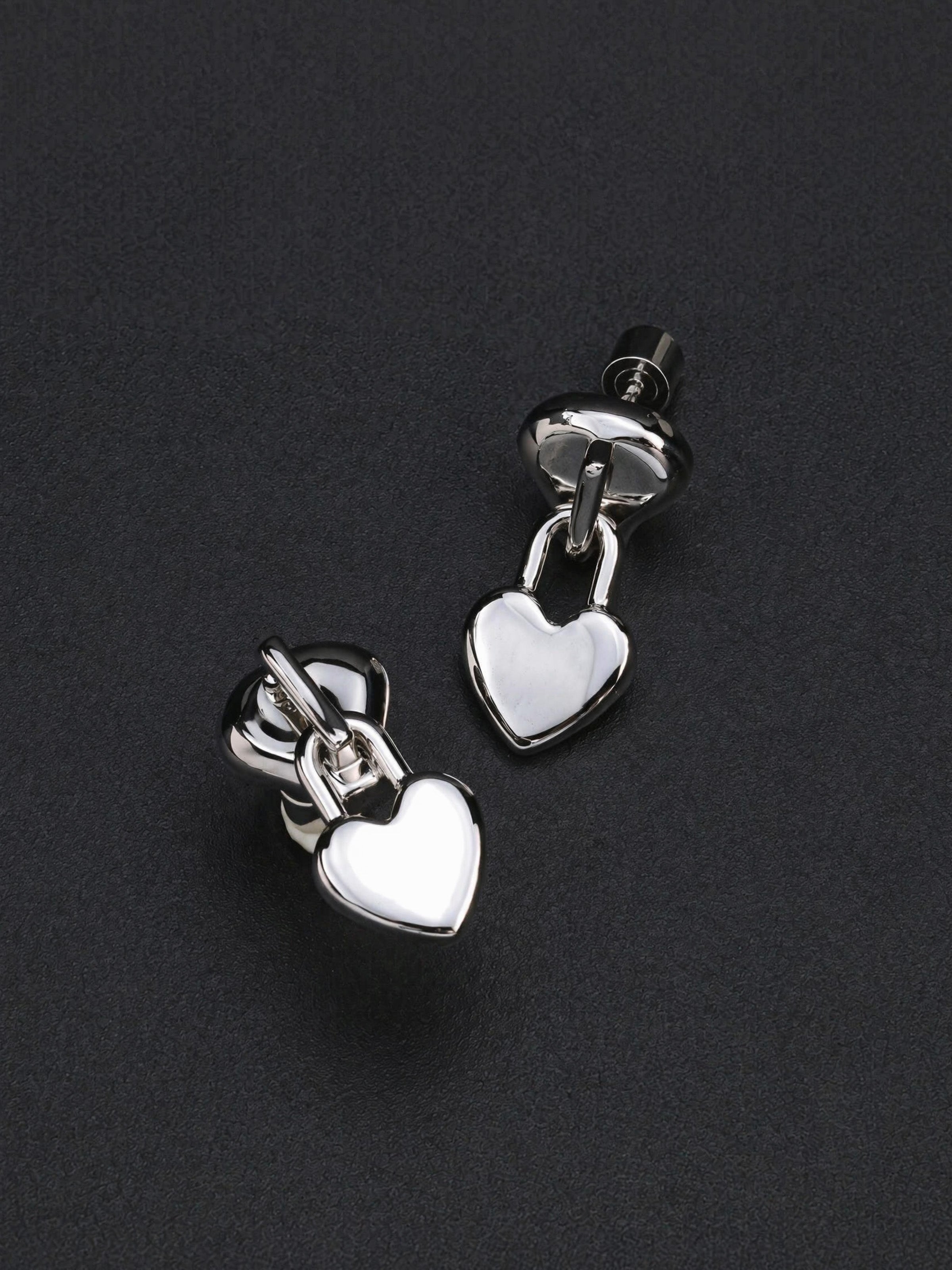 SOVEREIGN LOCK STUDS