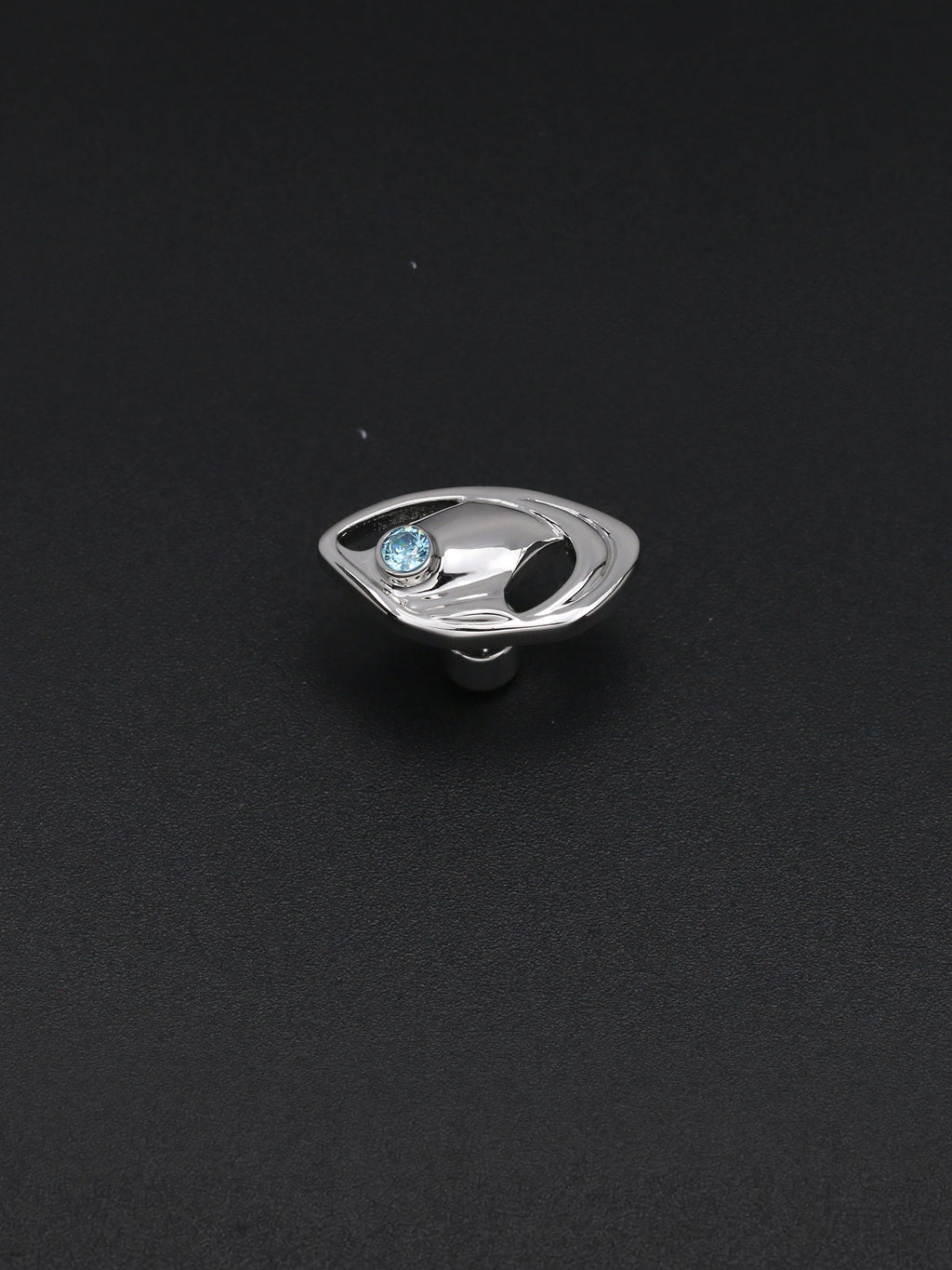 VOID IRIS STUDS