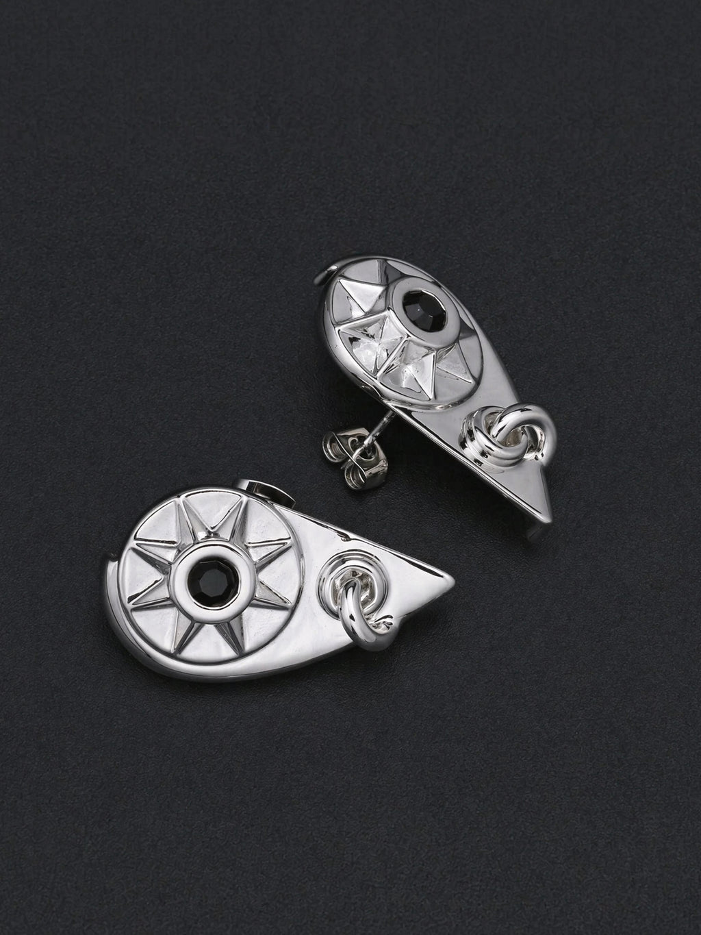 FRACTURED COMPASS STUDS