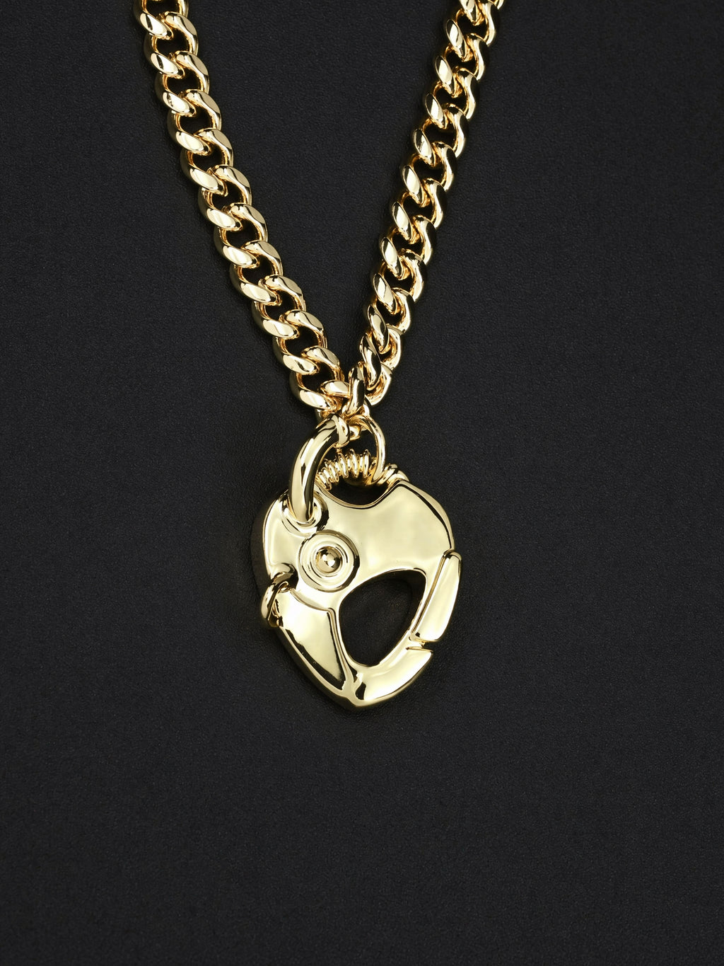 IRON HEART CHAIN