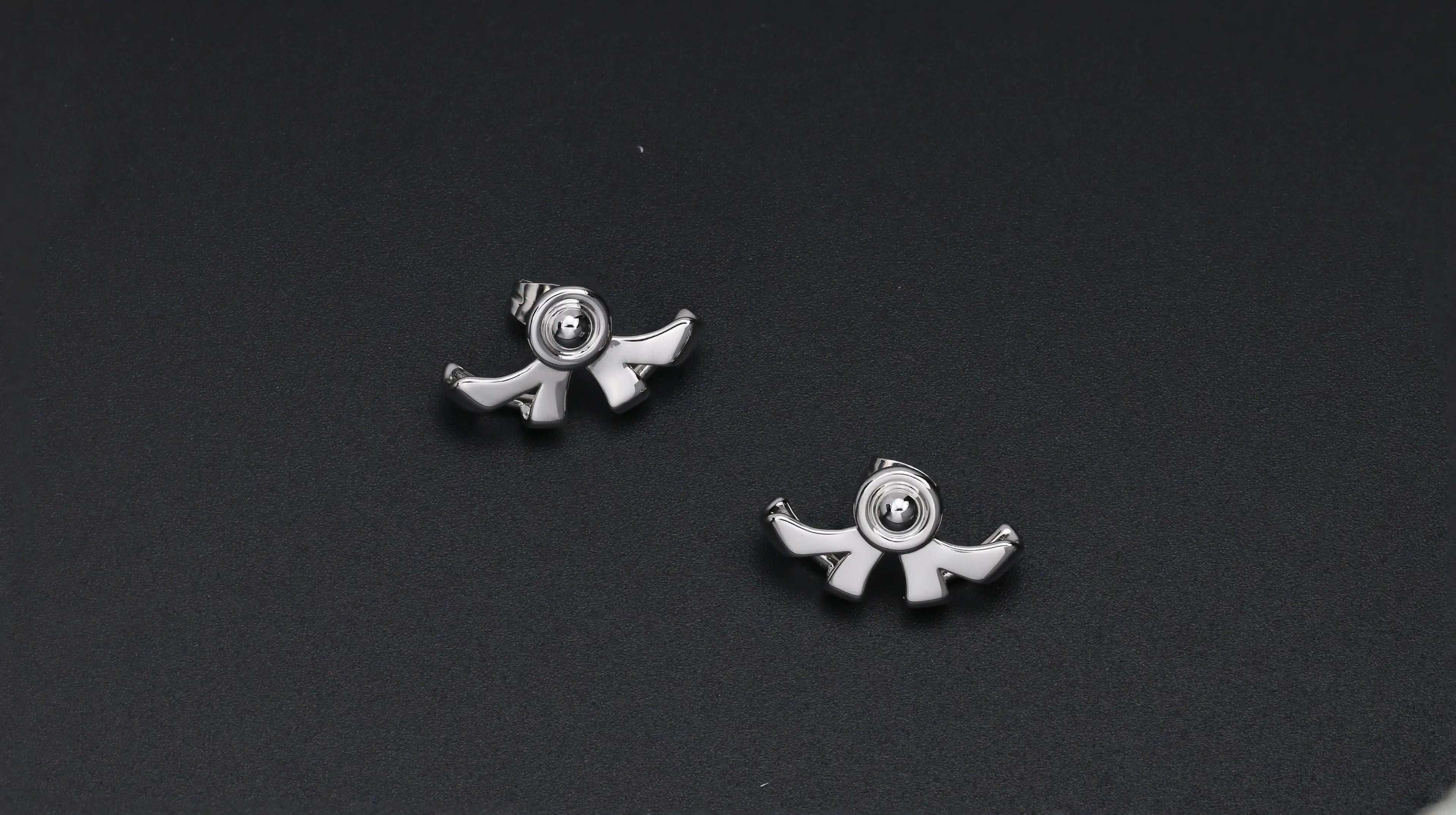 VORTEX BLADE STUDS | 漩涡叶片耳钉 - angle 3