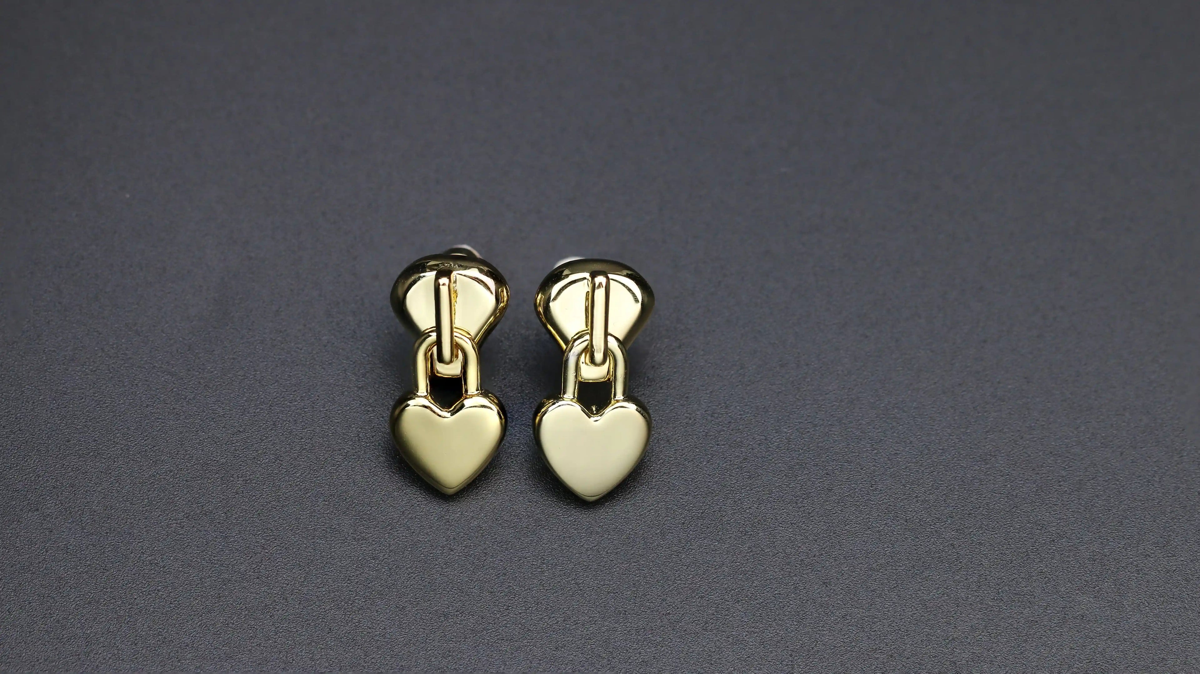 SOVEREIGN LOCK STUDS | 主权之锁耳钉 - Gold