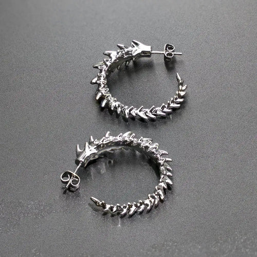DRAGON SPINE HOOPS | 龙骨圈耳环 - angle 2